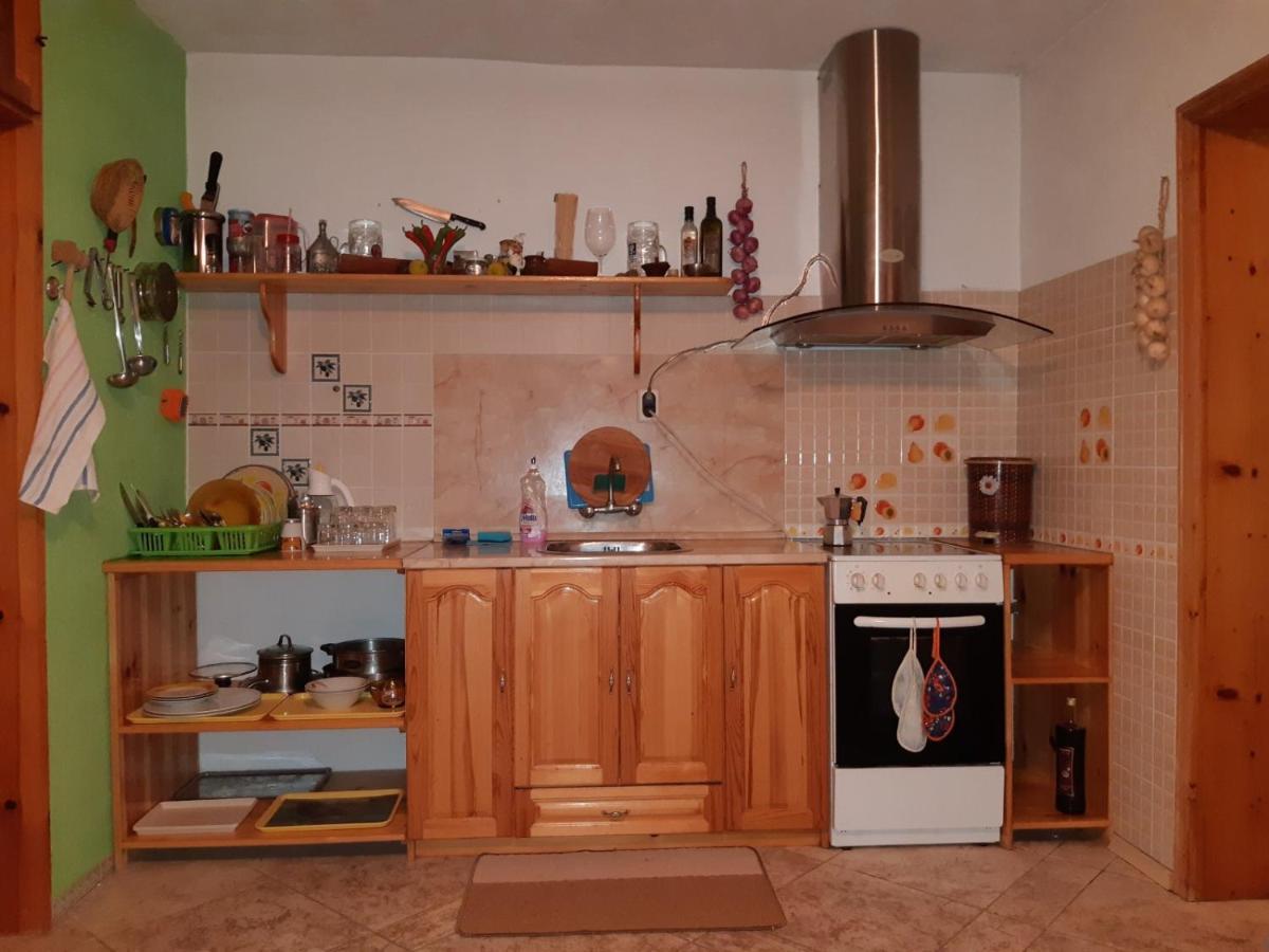 Къща Томови,Стаи За Гости Devin Exterior foto