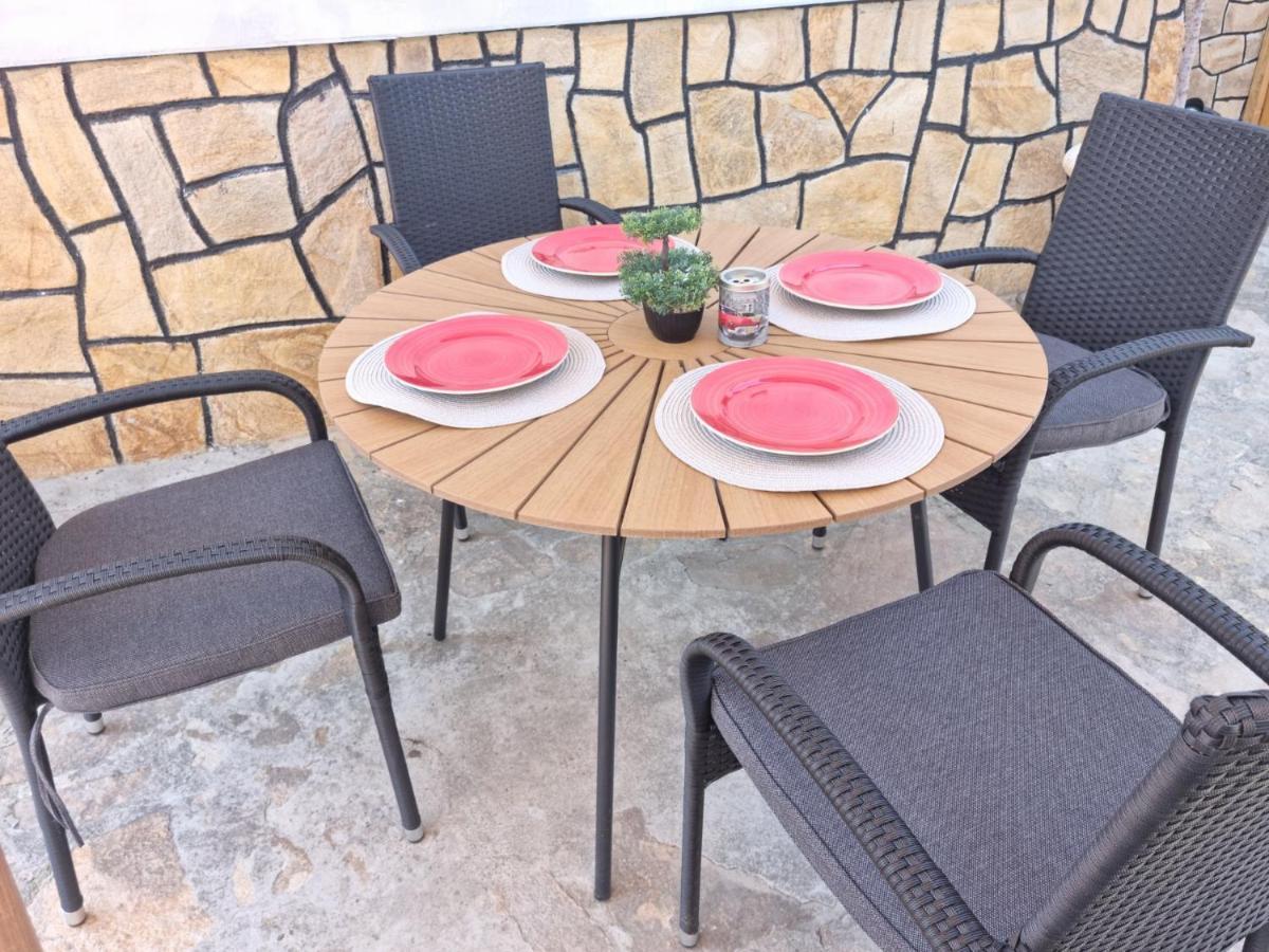 Къща Томови,Стаи За Гости Devin Exterior foto